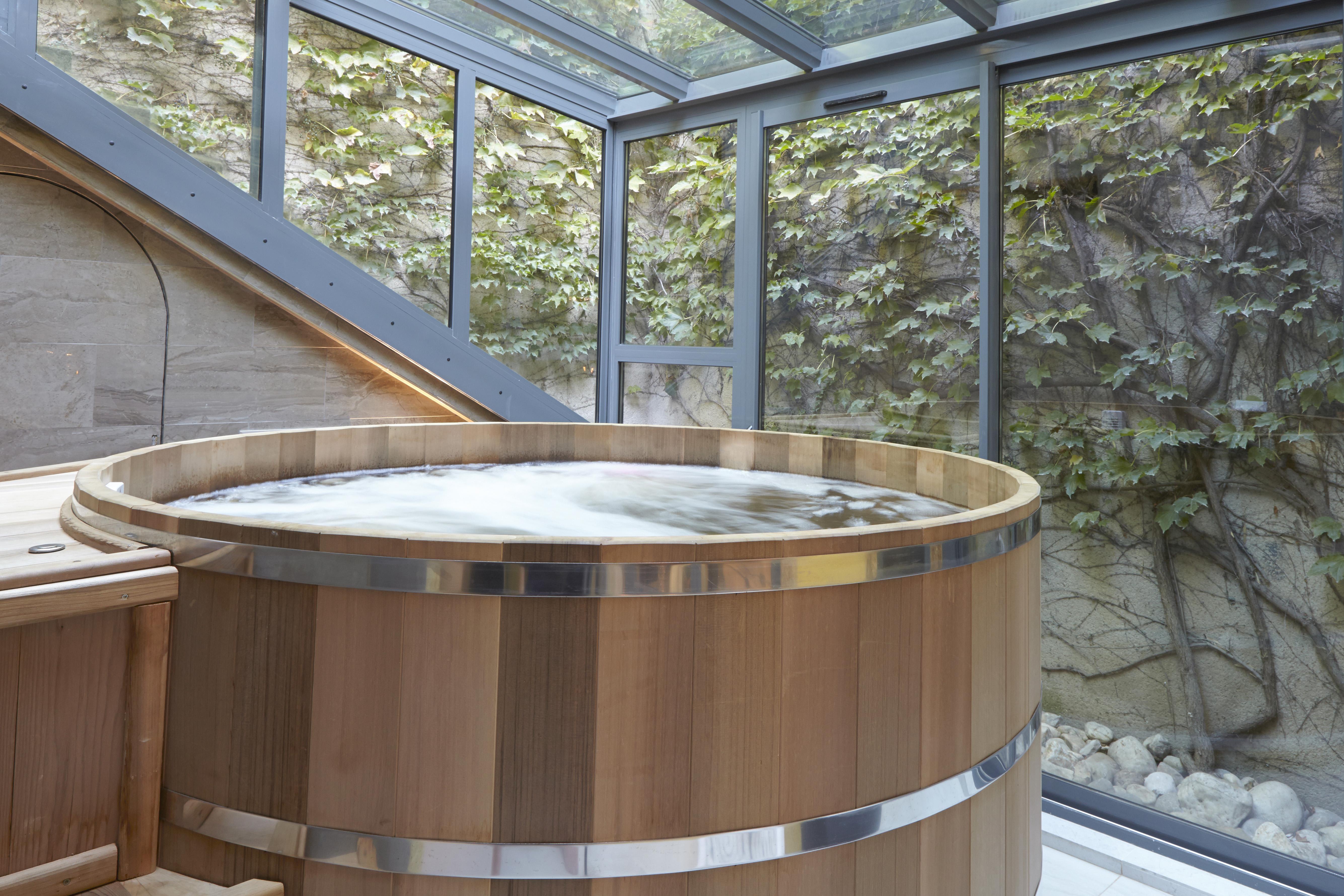 Hotel Cour Des Loges Lyon, A Radisson Collection