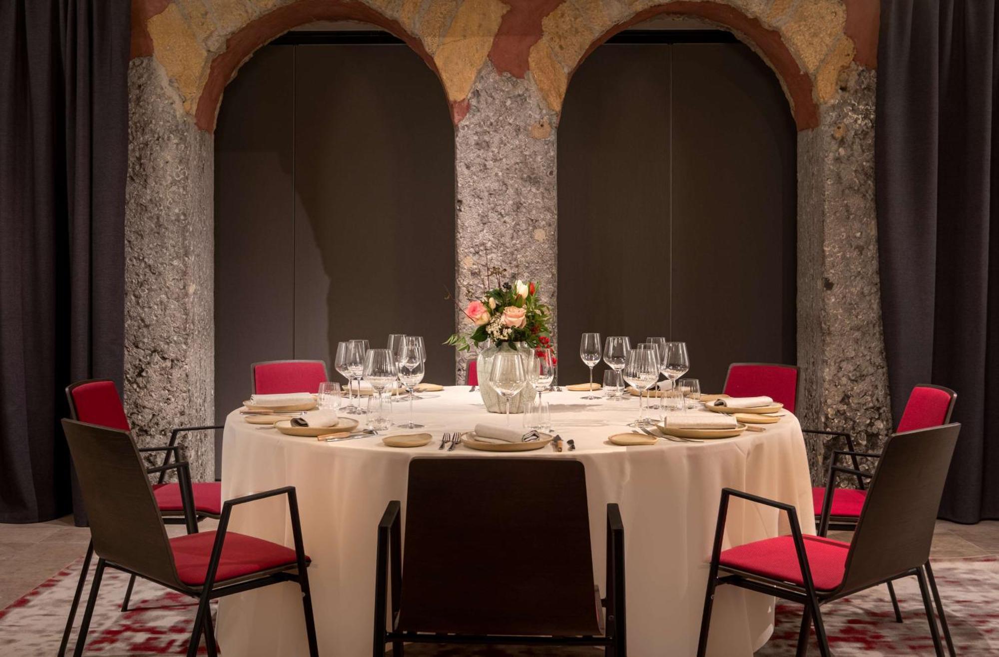 里昂Cour Des Loges，里昂丽笙精选酒店