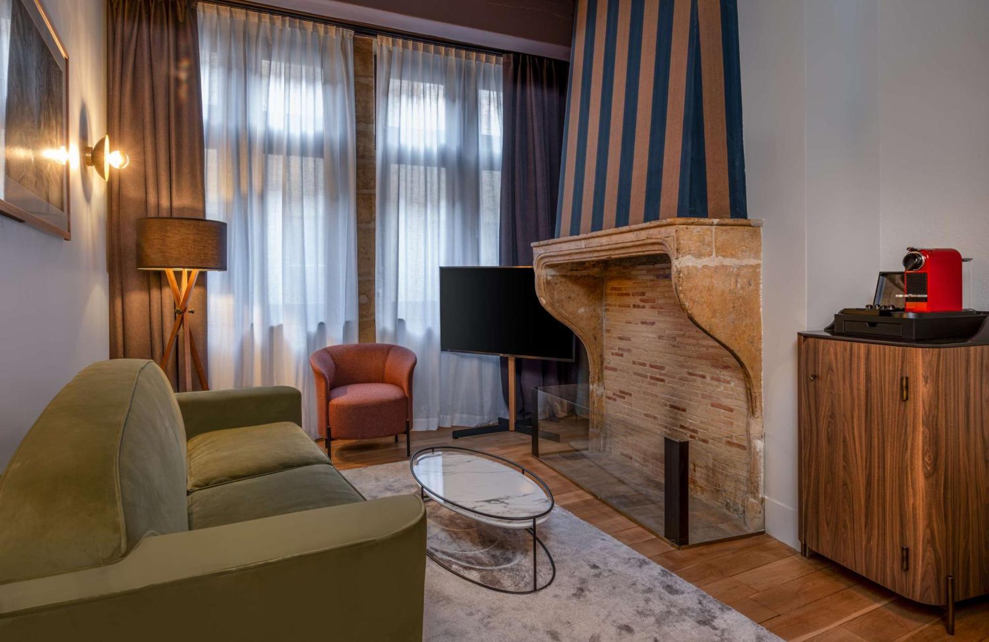 里昂Cour Des Loges，Radisson系列5*里昂