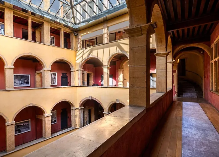 Cour Des Loges Lyon, A Radisson Collection Hotel