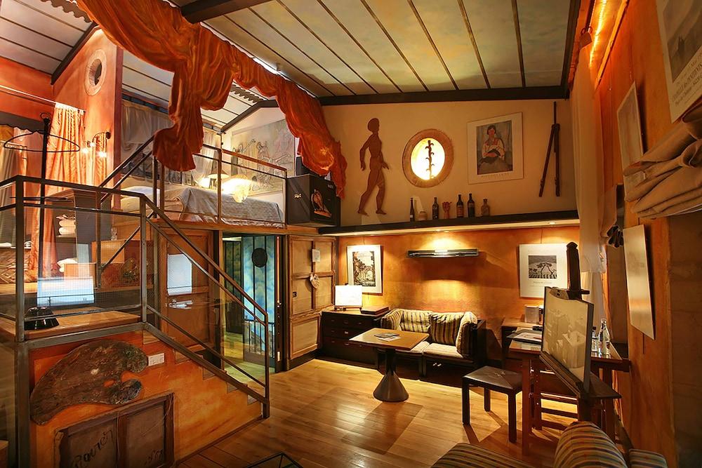 Hotel Cour Des Loges Lyon, A Radisson Collection 5*